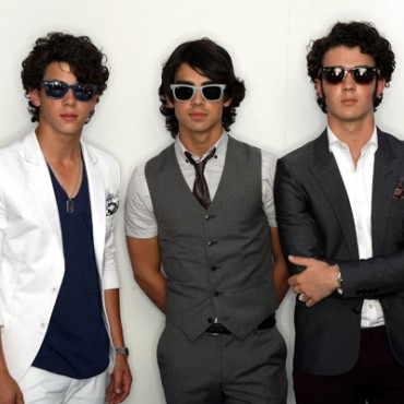 Jonas Brothers Nick Joe Kevin Announce Summer Tour