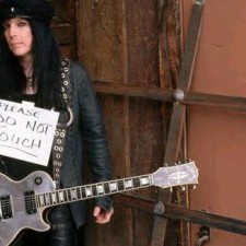 Mick Mars of Motley Crue Assaulted Onstage!